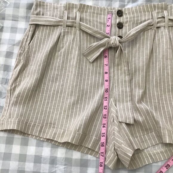 2/40$ Reitmans Beige Striped Linen Cotton Resort Bermuda Shorts NWT plus size 18 - Picture 4 of 11